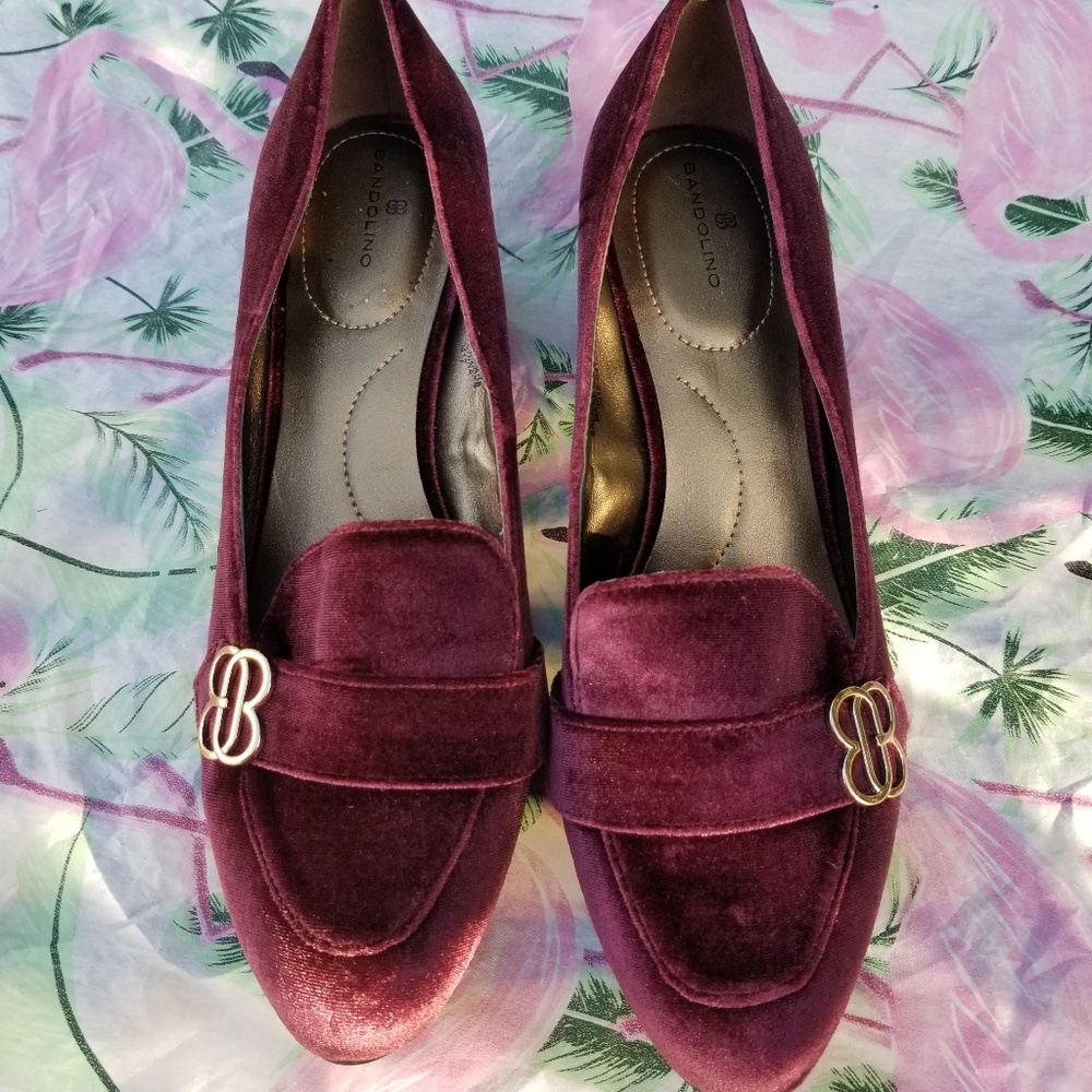 Bandolino Cassa Faux Velvet Pump NWOB Size 9.5M